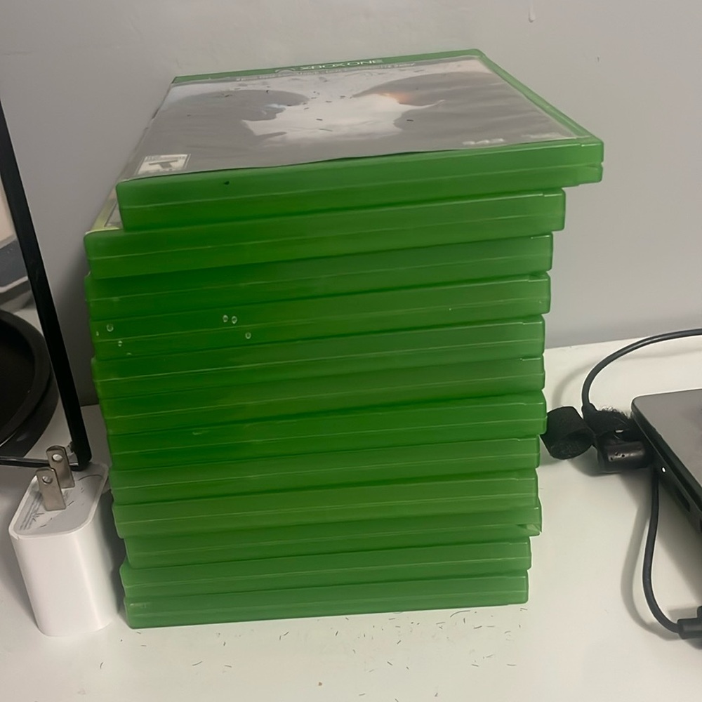 Texts me for the games I got a lot of disc games for xbox